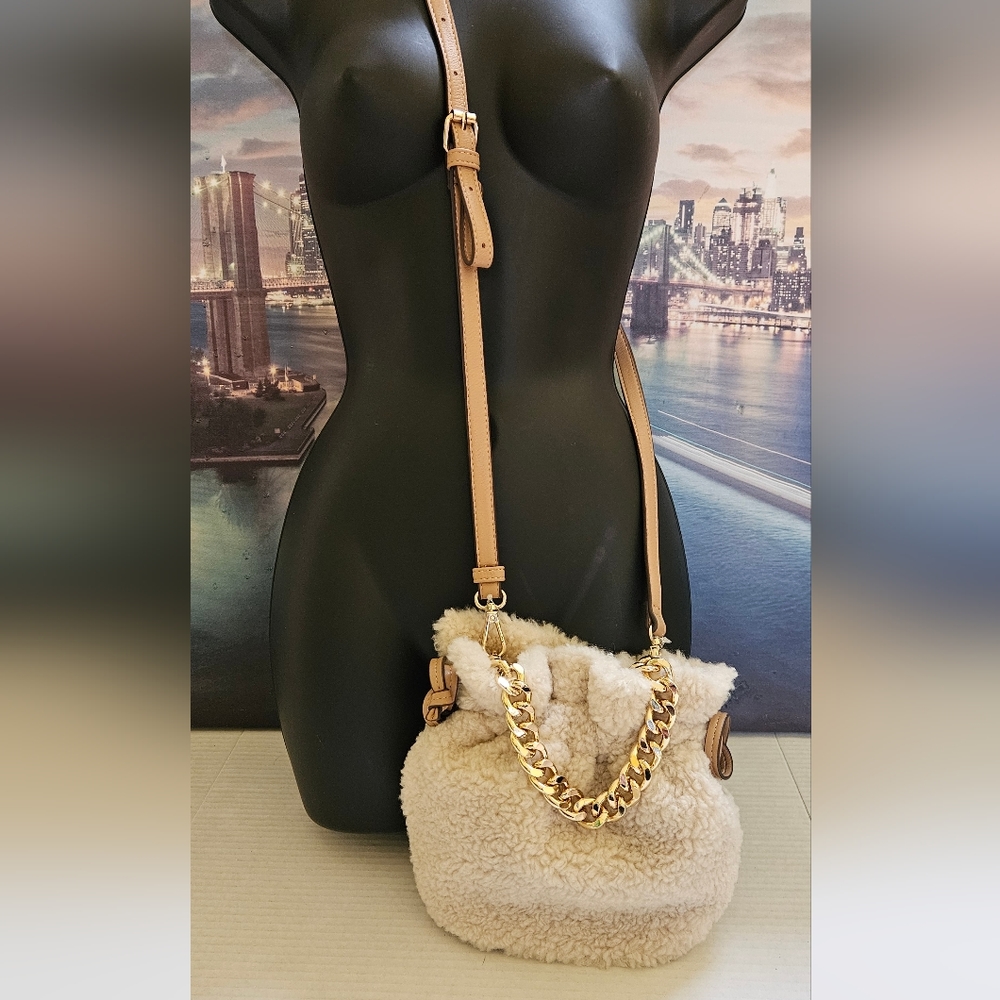 Kelly & Katie Cross-body Bag